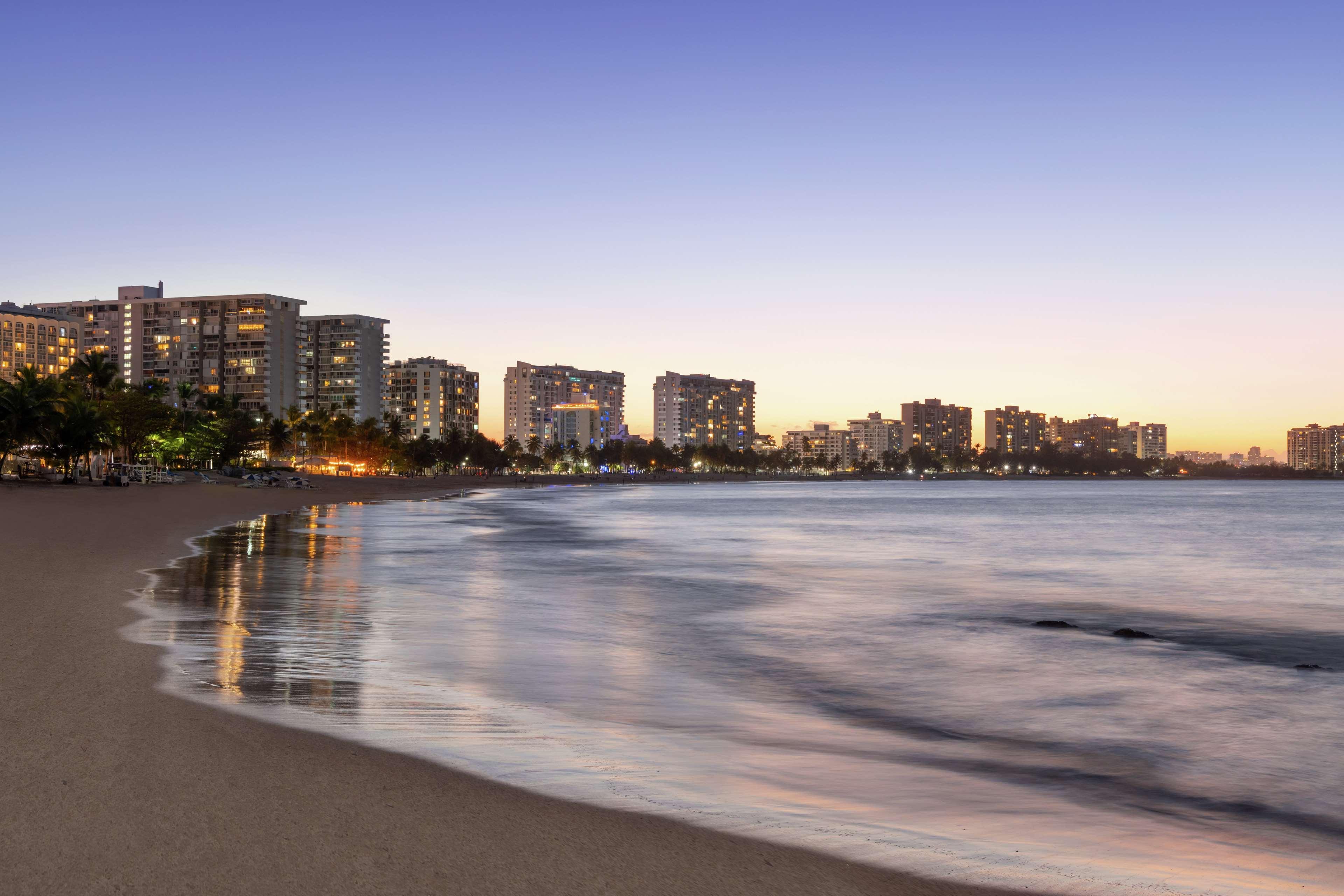 Embassy Suites By Hilton San Juan - Hotel & Casino Экстерьер фото