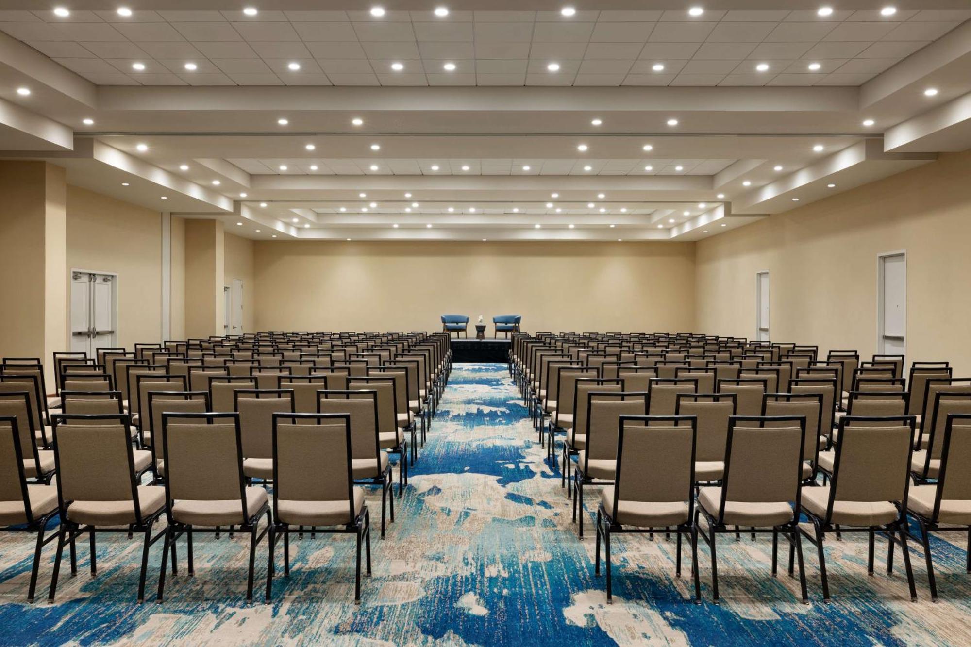 Embassy Suites By Hilton San Juan - Hotel & Casino Экстерьер фото